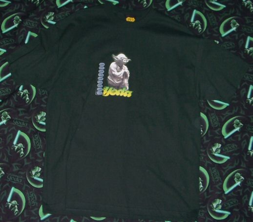 Retro-style Yoda shirt - front