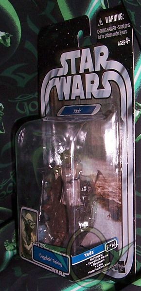 Hasbro - Post-Original Trilogy Collection Yoda figure - right side